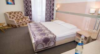 Гостиница КафаЛюкс Феодосия Двухместный номер Делюкс с 1 кроватью или 2 отдельными кроватями-10